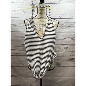 Cupshe XL black and white stripped bathing suit NWT-‎ Alison